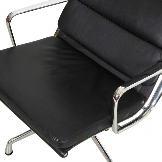 Buy EA 222 Softpad chair black leather chrome CPH Classic